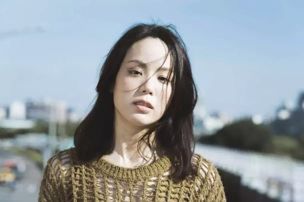 Singer Adán R 音樂專訪|在與自己漫長的試探後,發起一場找回聲音的溫柔革命-aDAN薛詒丹 - 循聲入座
